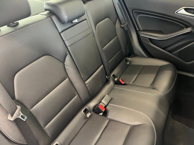 Used 2018 Mercedes-Benz GLA 250 4MATIC image 33