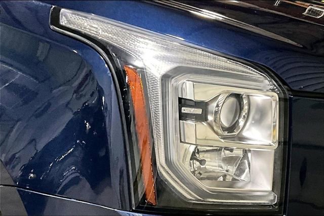 Used 2017 GMC Yukon SLE w/ SLE Value Package image 4