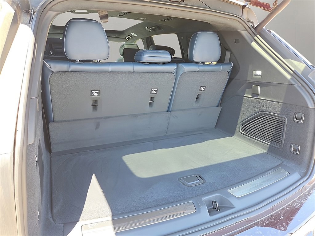 New 2025 Cadillac Escalade IQ Luxury 2 image 9