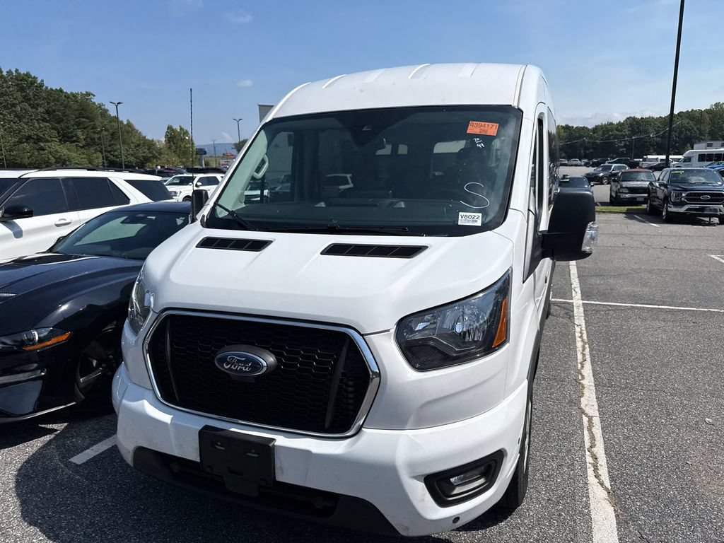 Used 2025 Ford Transit 350 XLT RWD image 4
