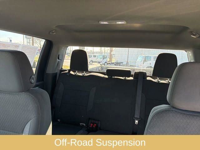 Used 2025 Chevrolet Silverado 2500 LT AWD/4WD image 35