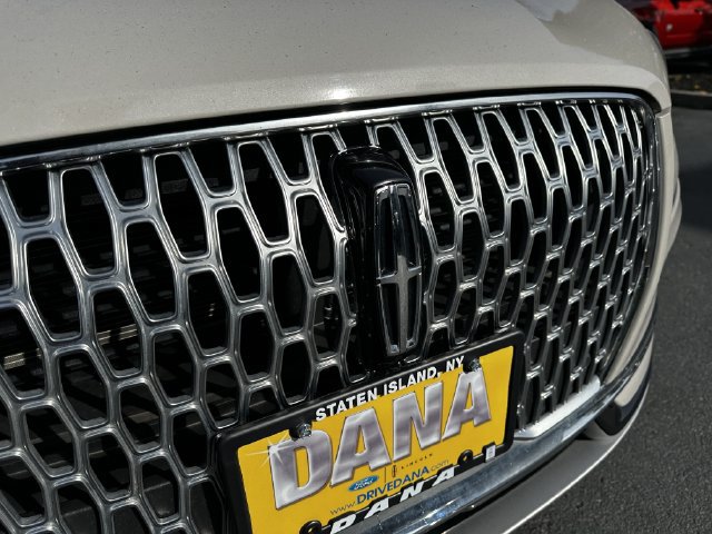 Certified 2023 Lincoln Corsair AWD w/ Equipment Group 101A image 10