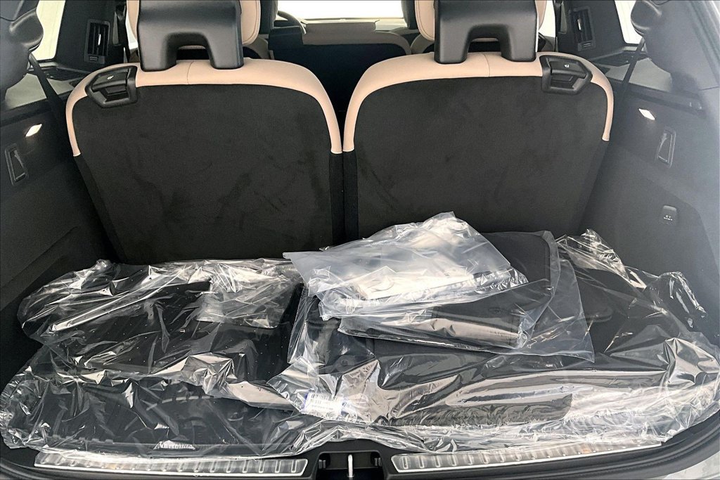 New 2026 Volvo XC90 T8 Plus w/ Protection Package Premier AWD/4WD image 37