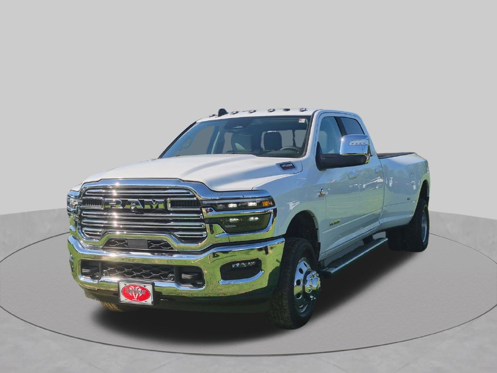 New 2026 RAM 3500 Laramie AWD/4WD image 4
