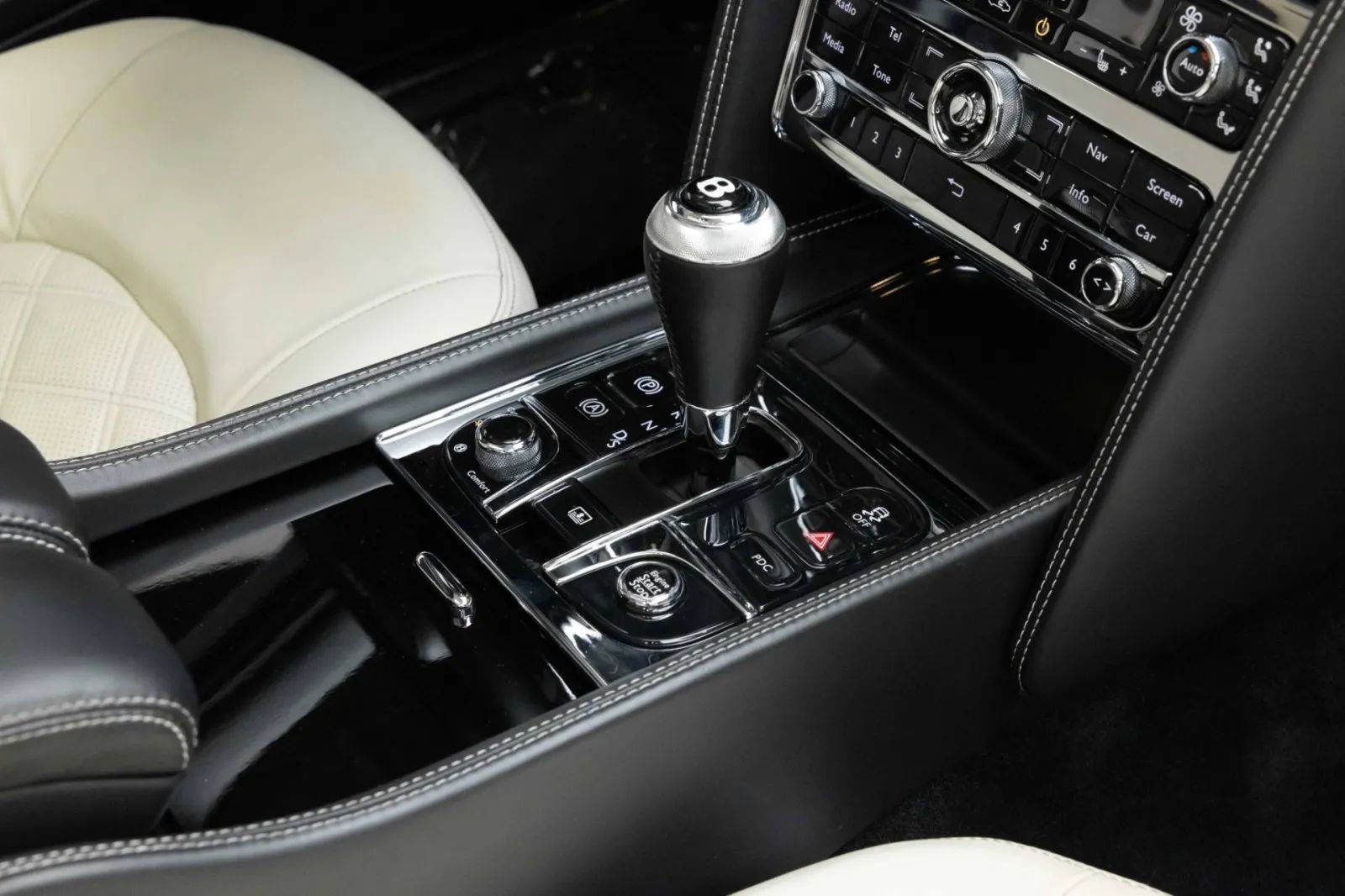 Used 2014 Bentley Mulsanne RWD image 16