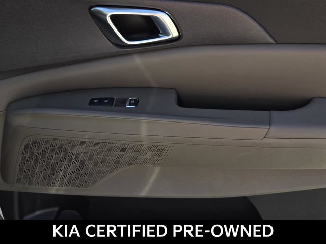 Certified 2026 Kia Carnival EX FWD image 8