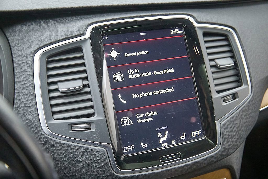 Used 2021 Volvo XC90 T6 Momentum w/ Climate Package image 16