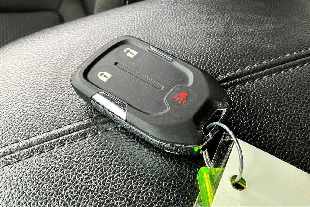 Used 2024 GMC Terrain SLE image 13