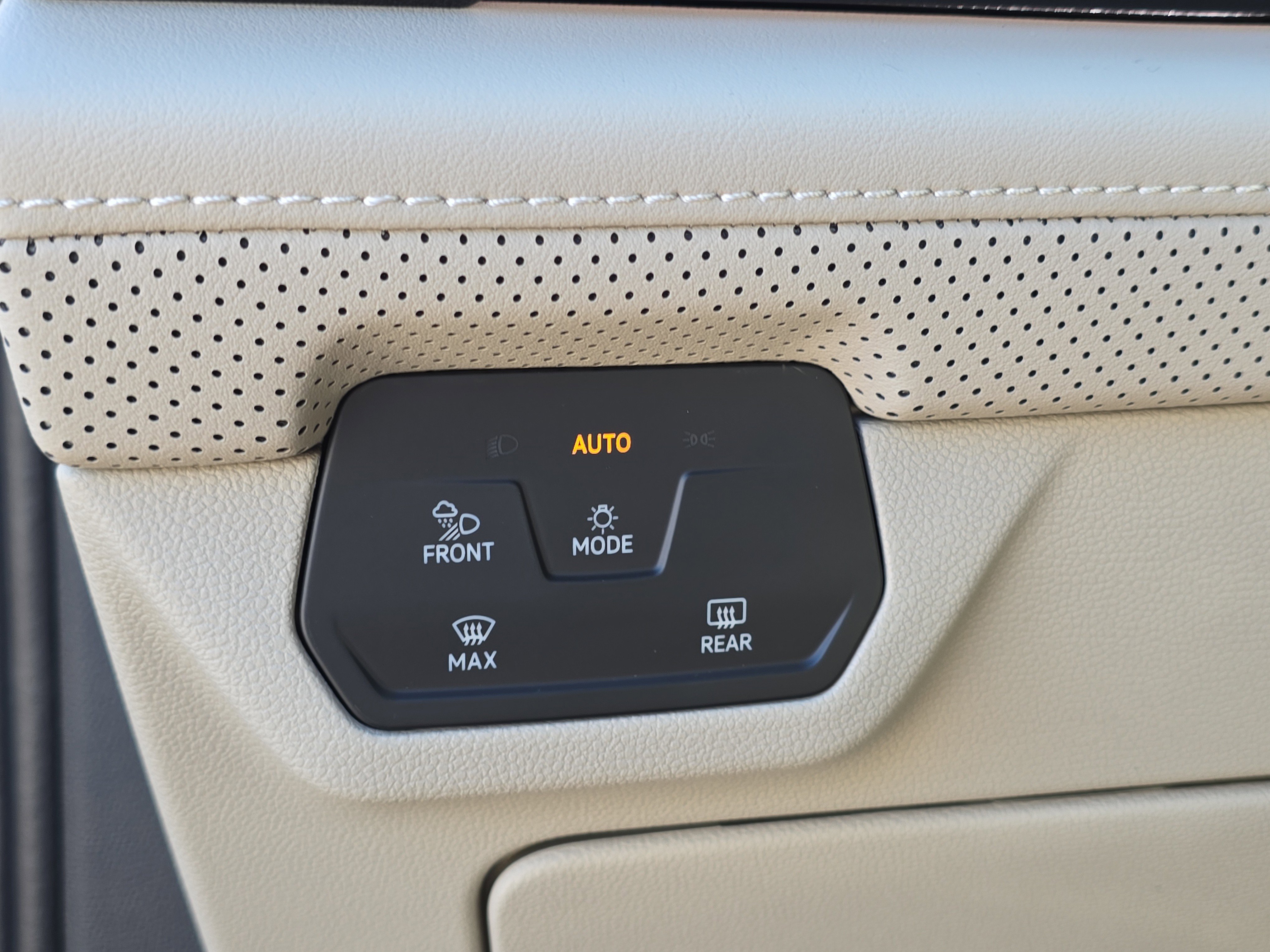 New 2026 Volkswagen Atlas SEL Premium R-Line image 29