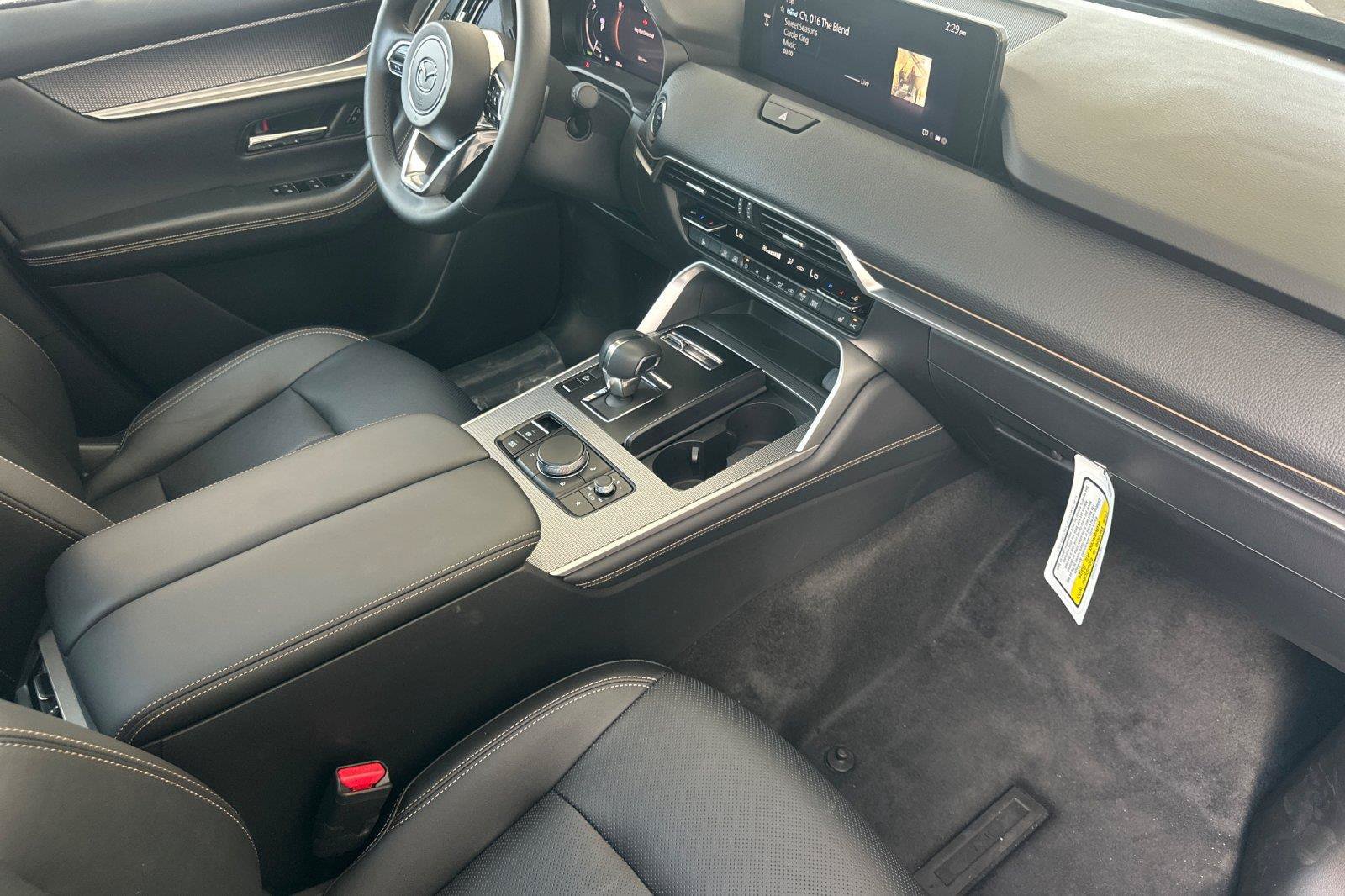 New 2025 MAZDA CX-90 Plug-In Hybrid w/Premium Sport AWD/4WD image 18