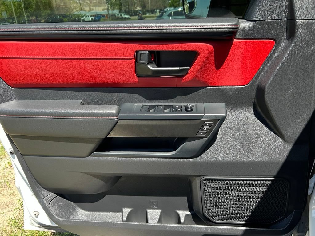 Used 2025 Toyota Tundra TRD Pro AWD/4WD image 9
