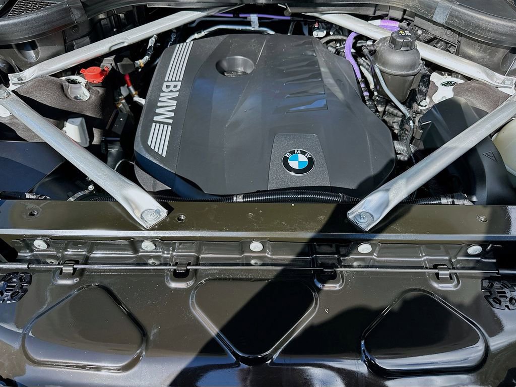 Used 2023 BMW X7 xDrive40i w/ M Sport Package image 34