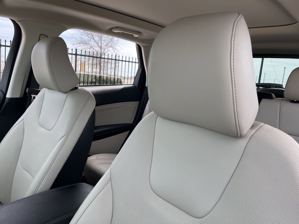Used 2022 Ford Edge Titanium w/ Equipment Group 301A image 26