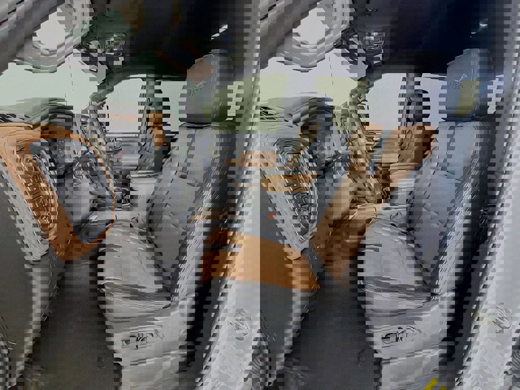 Used 2022 Chevrolet Silverado 3500 High Country image 23