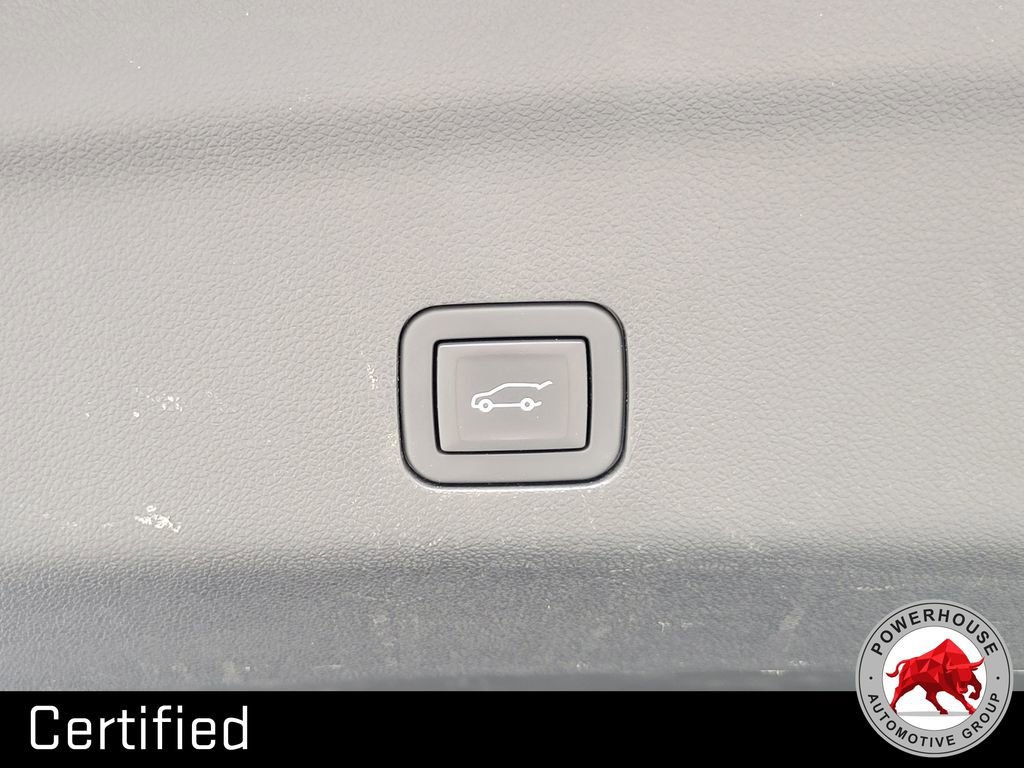 Used 2024 GMC Yukon XL Denali image 15