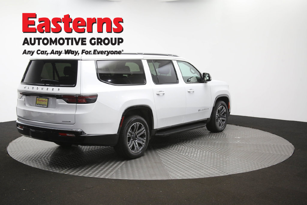 Used 2024 Jeep Wagoneer L Series II w/ Flexible Seating Group AWD/4WD image 49
