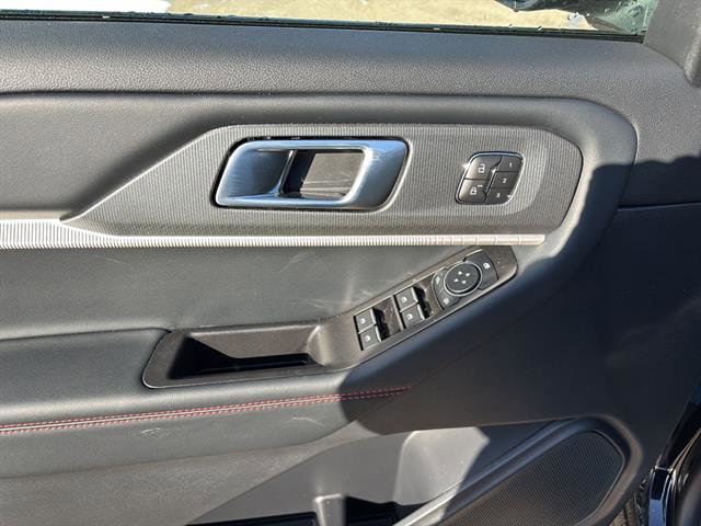 New 2026 Ford Explorer ST-Line w/ ST-Line Street Pack image 13