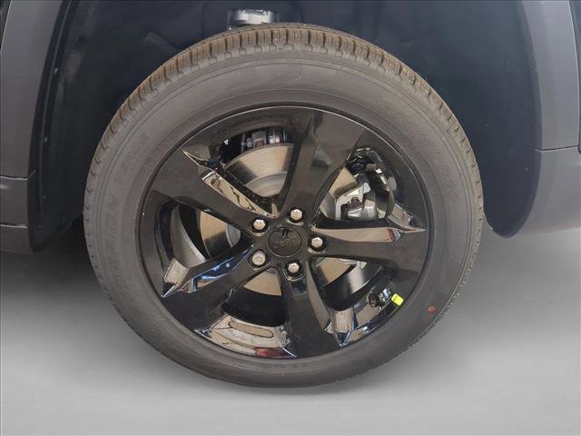 New 2025 Jeep Grand Cherokee L Limited w/ Luxury Tech Group II image 9