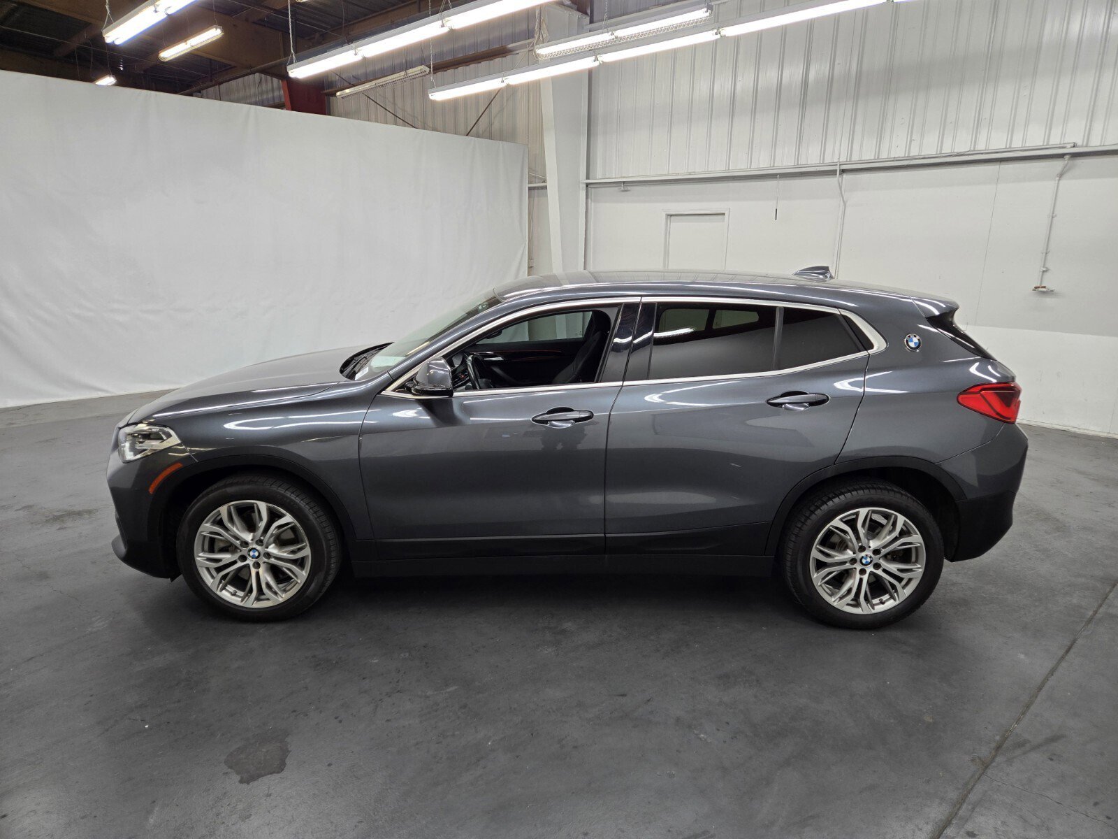 Used 2018 BMW X2 sDrive28i w/ Convenience Package image 2