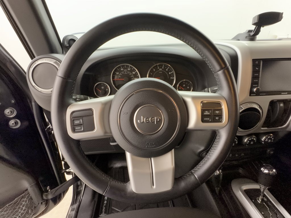 Used 2013 Jeep Wrangler Rubicon w/ PWR Convenience Group AWD/4WD image 10