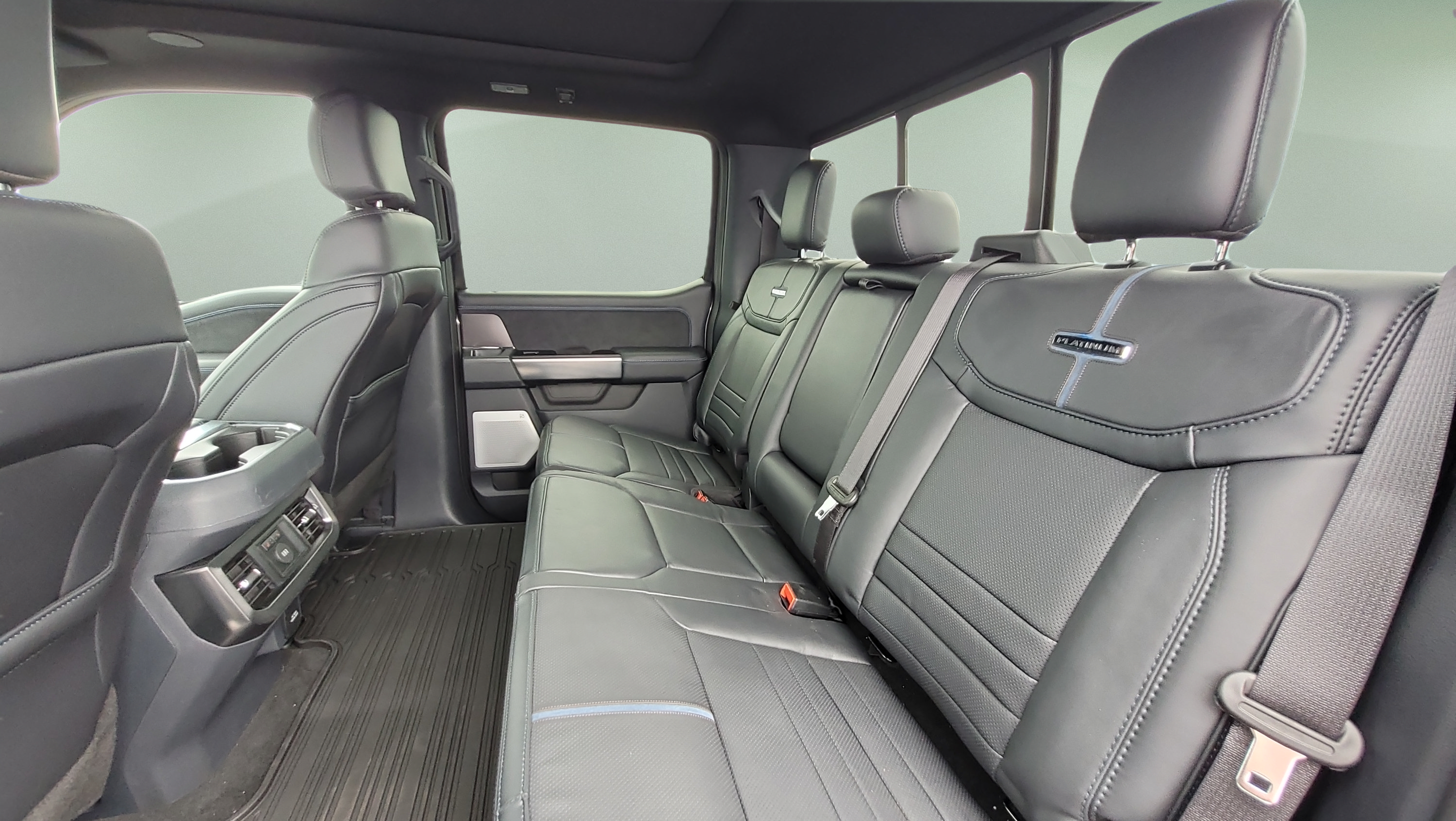 Used 2026 Ford F250 Platinum AWD/4WD image 17