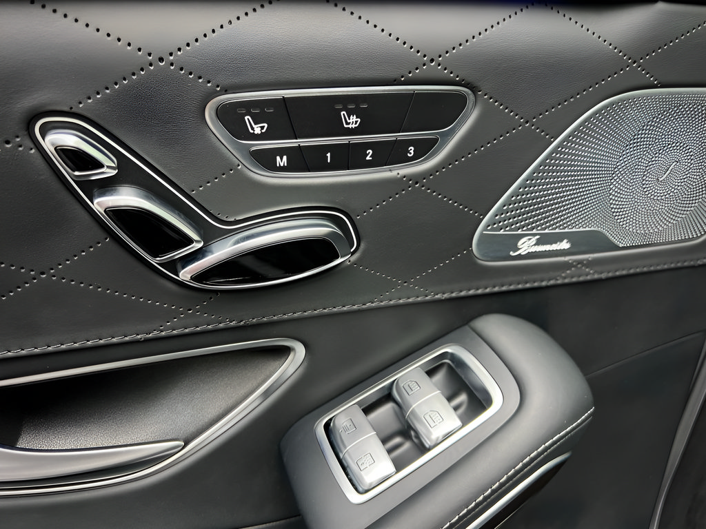 Used 2015 Mercedes-Benz S 63 AMG 4MATIC Sedan image 26