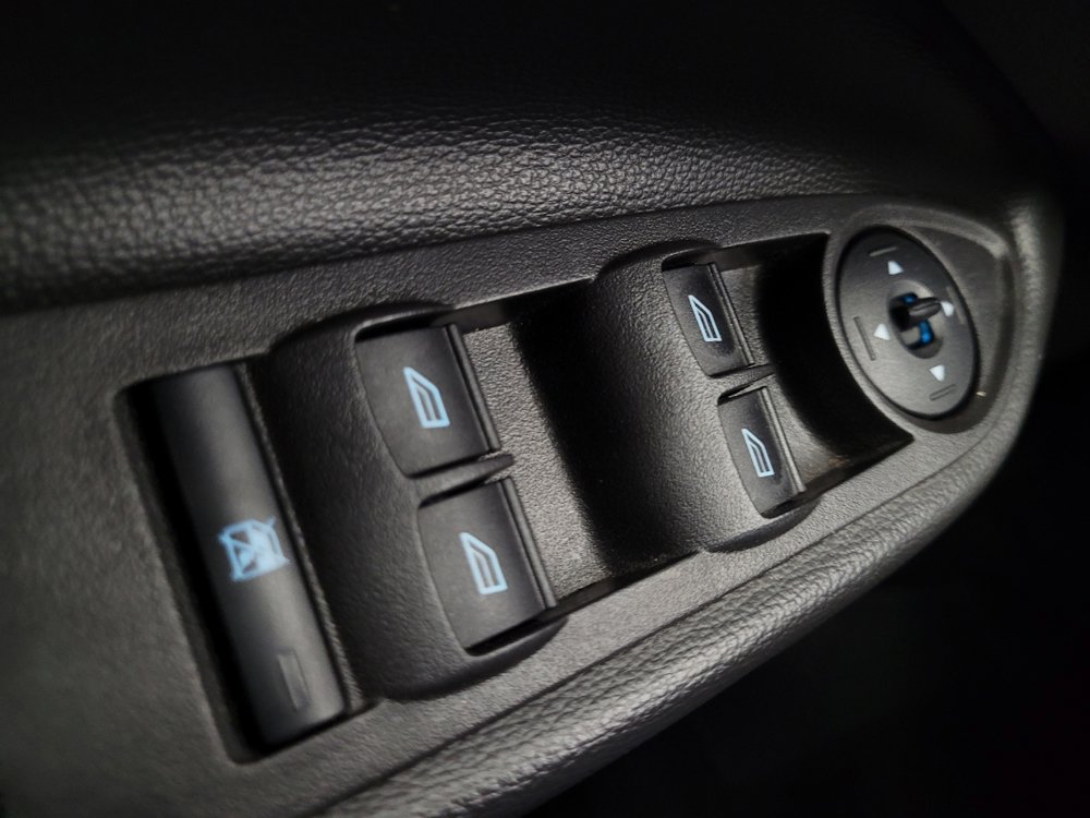 Used 2018 Ford Escape SE w/ SE Sport Appearance Package image 27