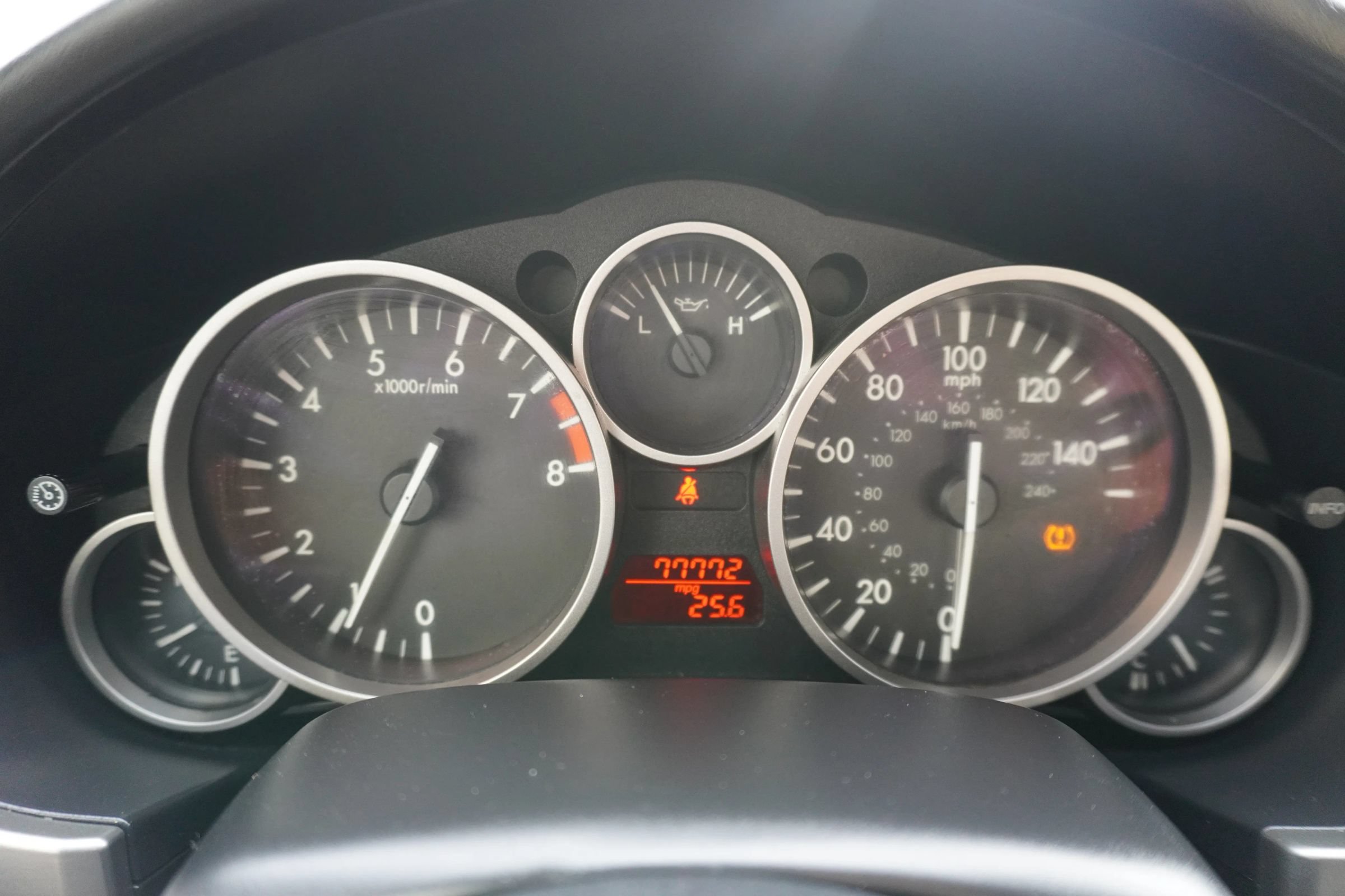 Used 2010 MAZDA MX-5 Miata Grand Touring w/ Premium Pkg RWD image 13
