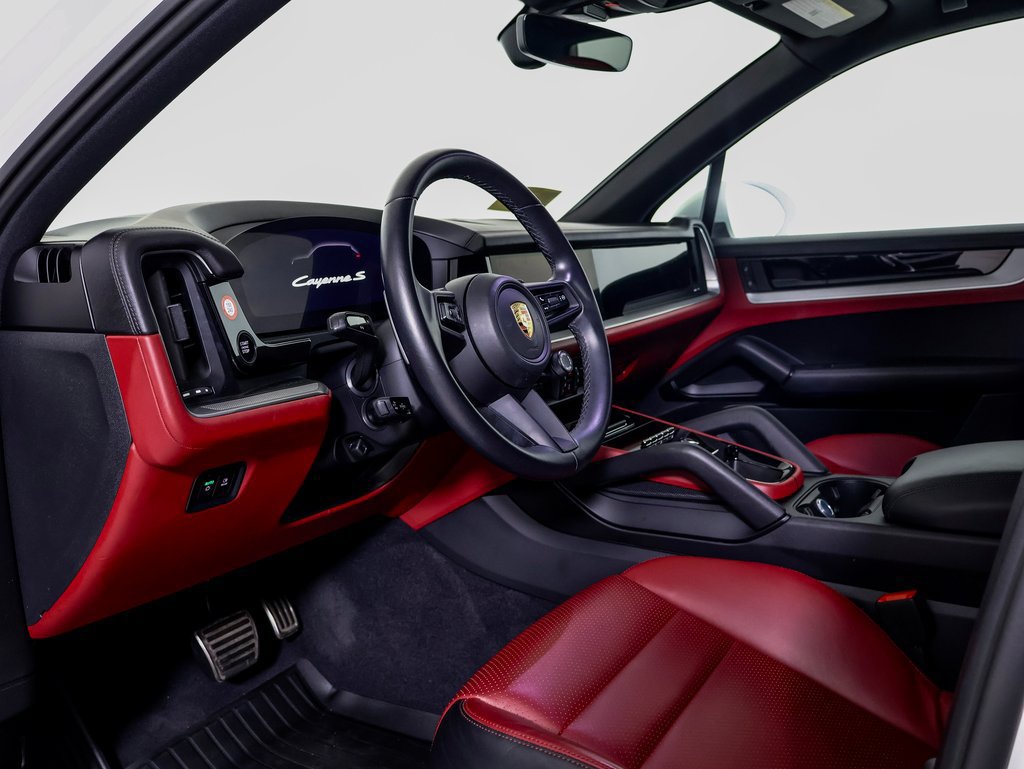 Certified 2024 Porsche Cayenne S AWD/4WD image 4