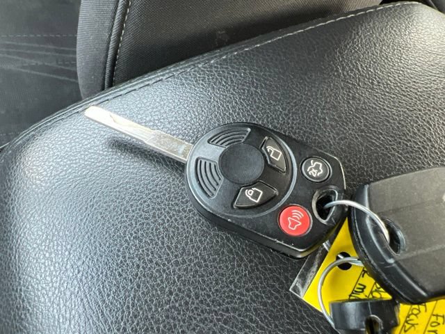 Used 2015 Ford Focus SE FWD image 14