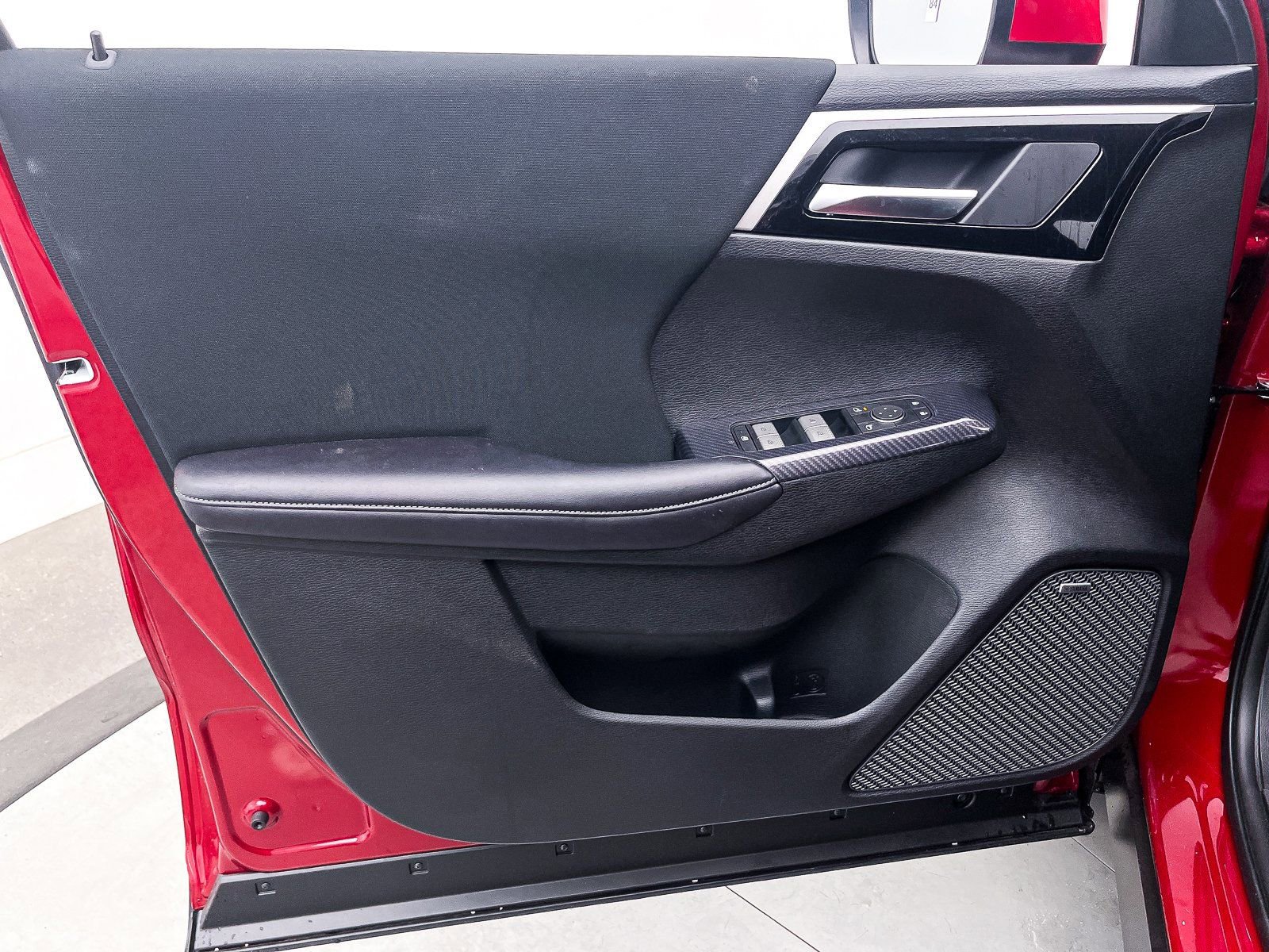 New 2025 Mitsubishi Outlander ES image 9