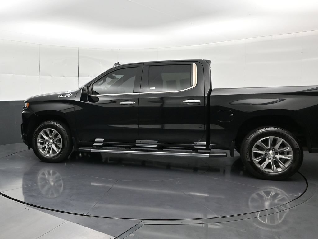 Used 2021 Chevrolet Silverado 1500 High Country RWD image 2