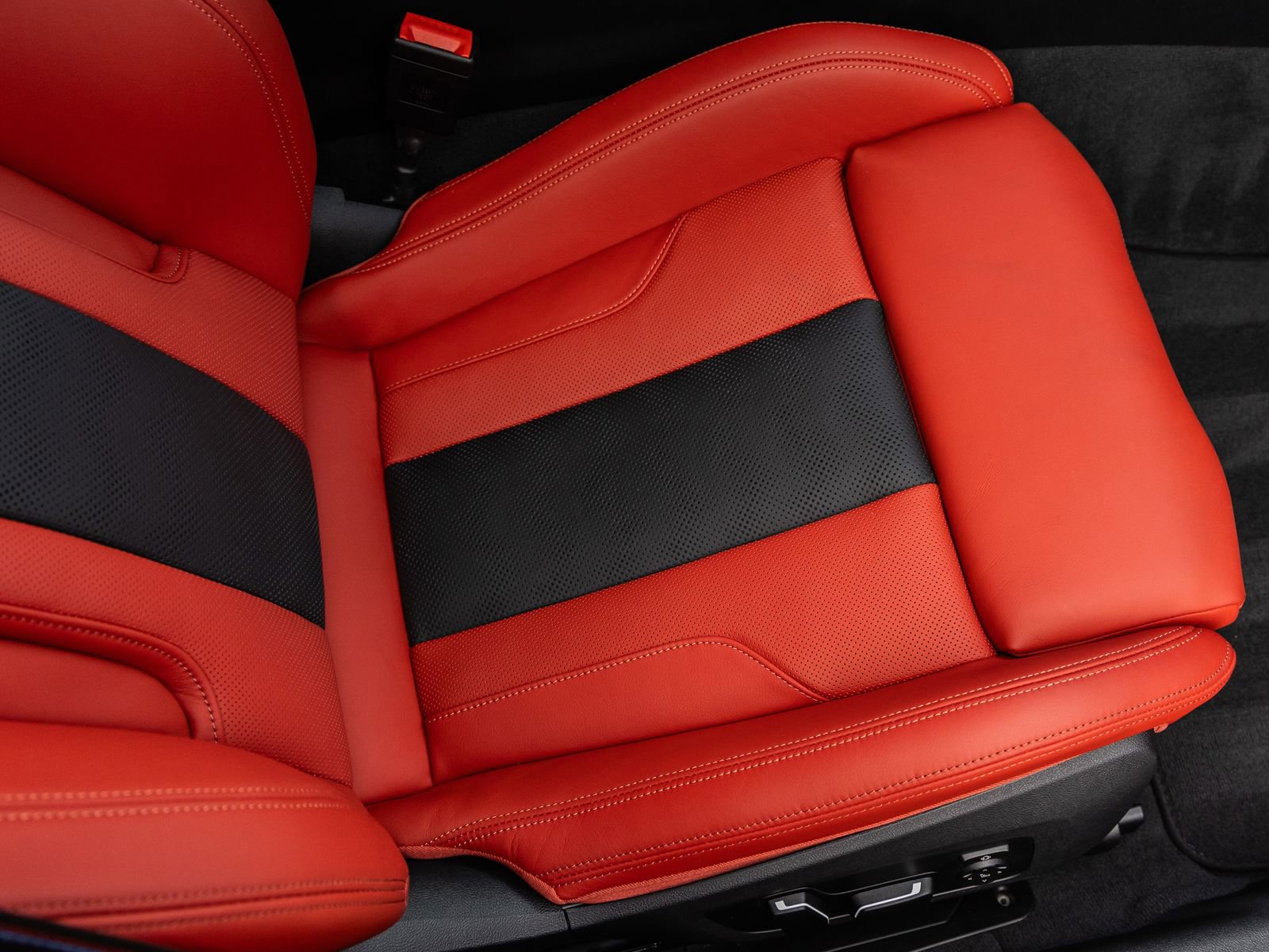 Used 2026 BMW M3 Competition image 47