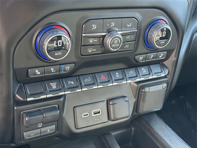 Used 2023 Chevrolet Silverado 3500 High Country image 37