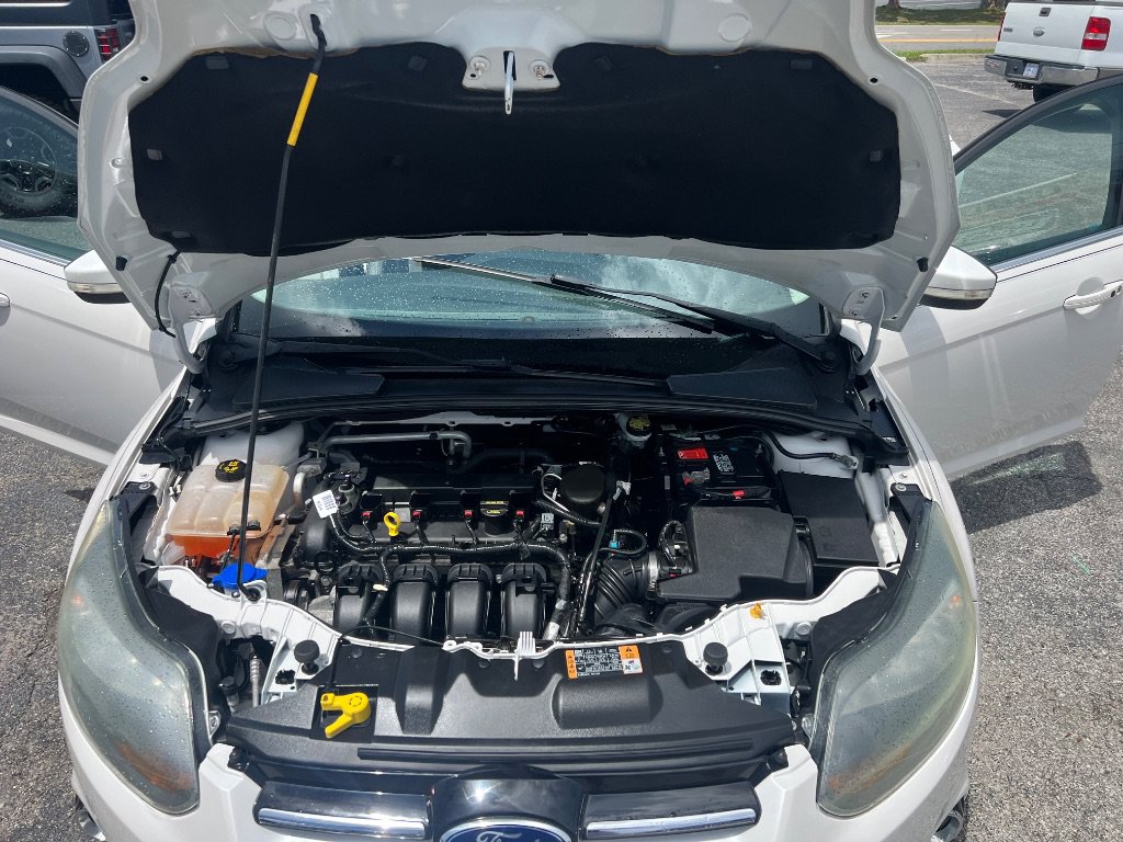Used 2014 Ford Focus Titanium FWD image 14