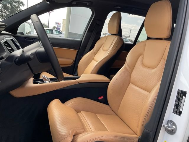 Certified 2024 Volvo XC90 B6 Ultimate w/ Protection Package Premier AWD/4WD image 13