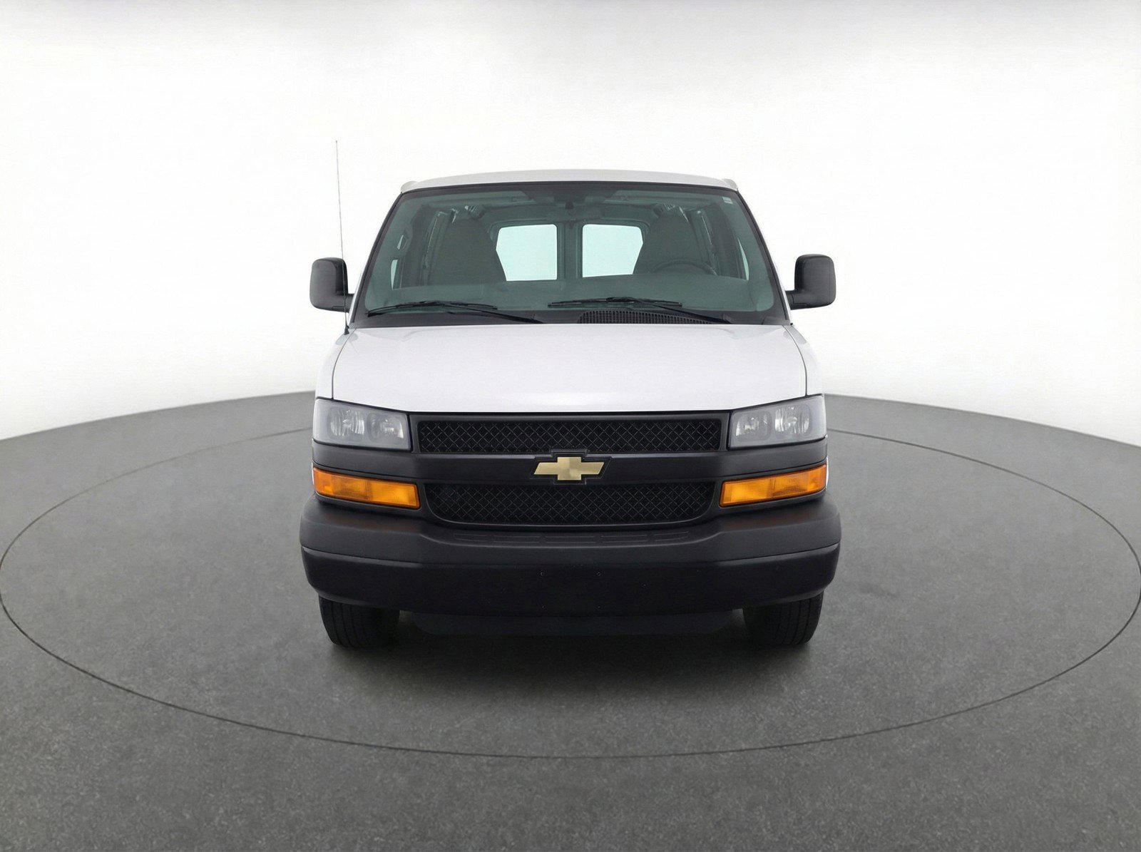 Used 2025 Chevrolet Express 3500 LT w/ LT Preferred Equipment Group image 2