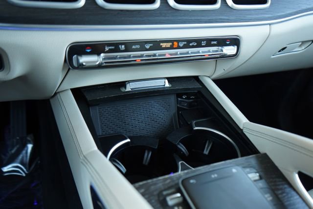 Used 2021 Mercedes-Benz GLS 450 4MATIC image 25