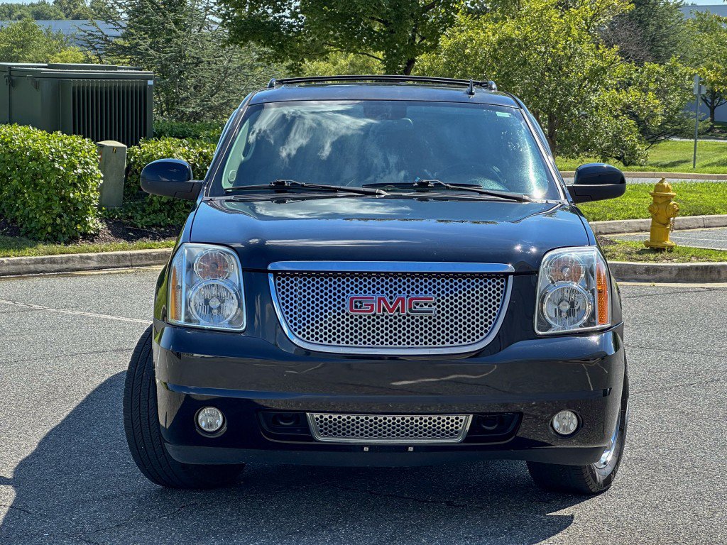 Used 2013 GMC Yukon XL Denali AWD/4WD image 4