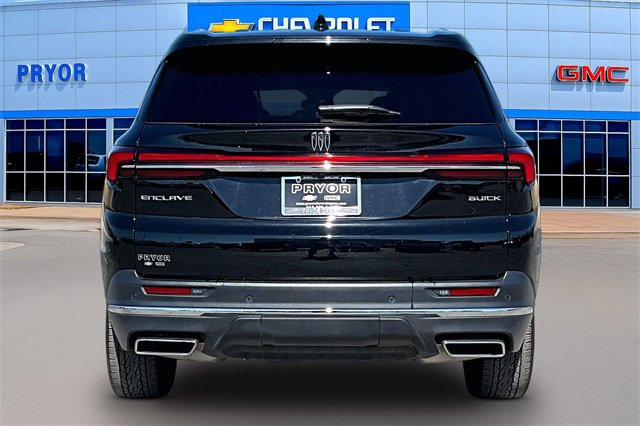 Used 2025 Buick Enclave Preferred image 6