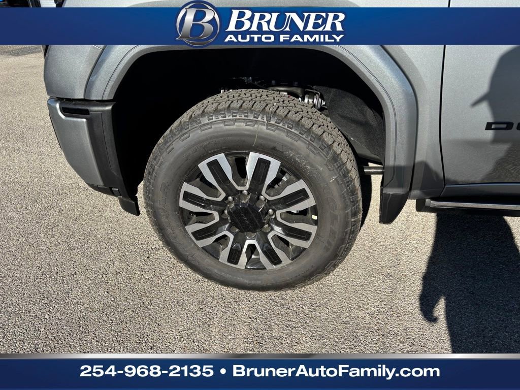 New 2026 GMC Sierra 2500 Denali Ultimate w/ LPO, Black Badging Package image 10