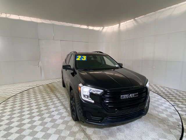Used 2023 GMC Terrain SLE w/ Driver Convenience Package FWD image 1
