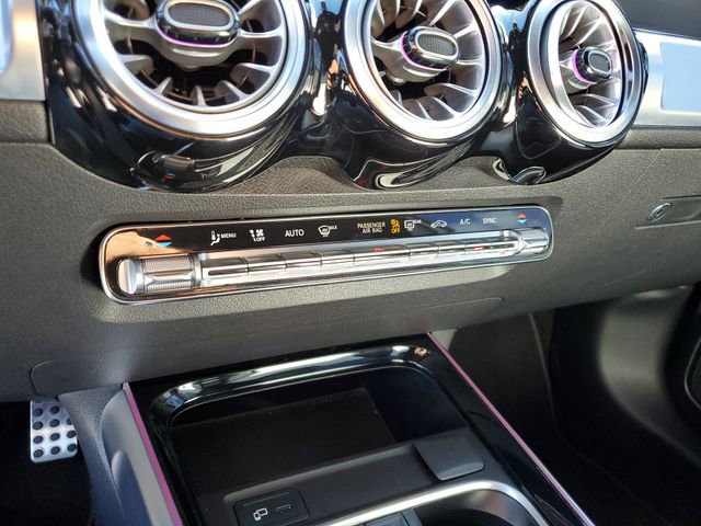 Used 2023 Mercedes-Benz GLB 250 image 29