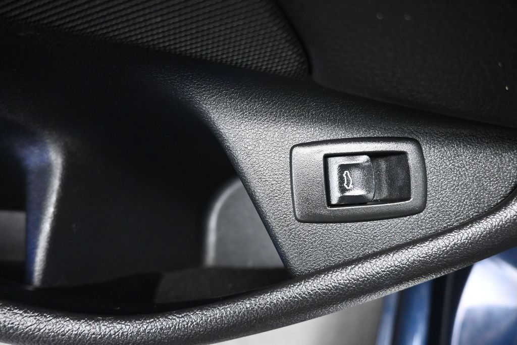 Used 2018 BMW 530i xDrive AWD/4WD image 11