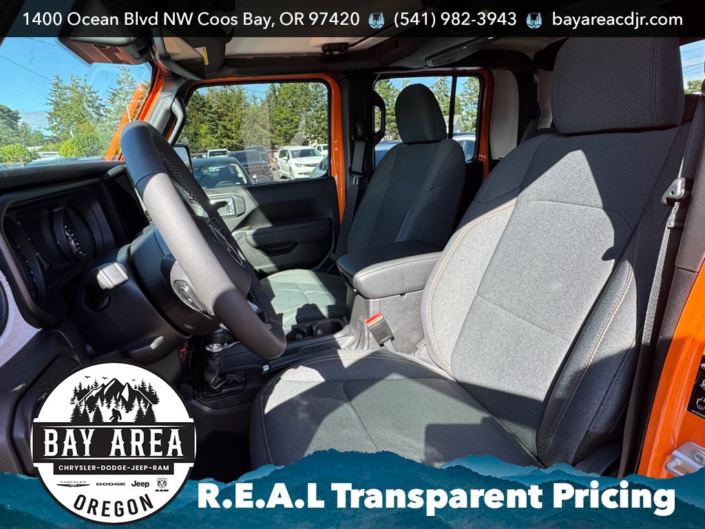 Used 2025 Jeep Gladiator Sport AWD/4WD image 12