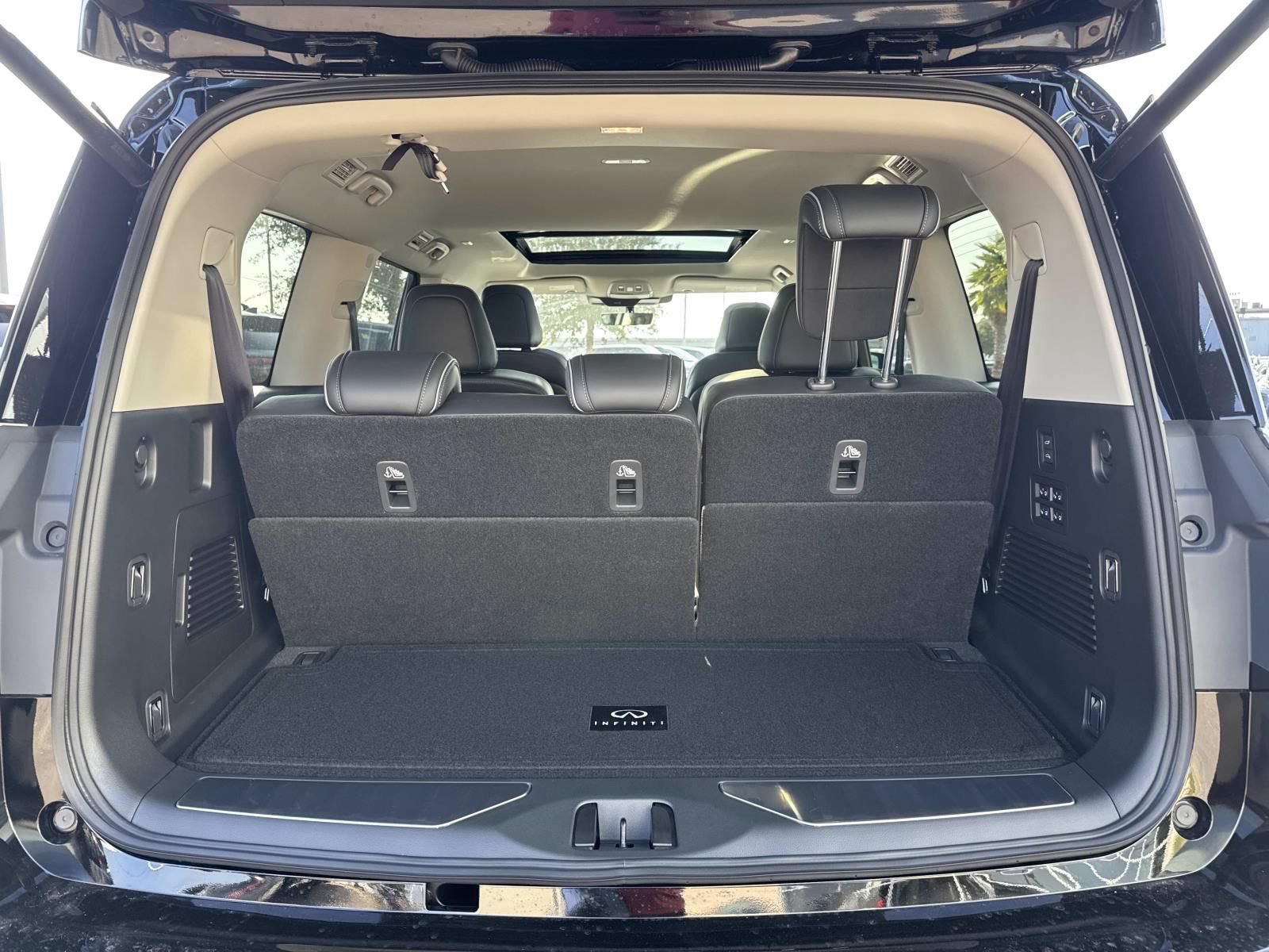 New 2026 INFINITI QX80 Luxe w/ Cargo Package AWD/4WD image 7