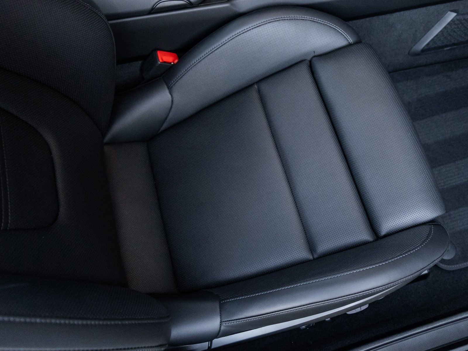 Certified 2025 Porsche 911 Carrera GTS image 44