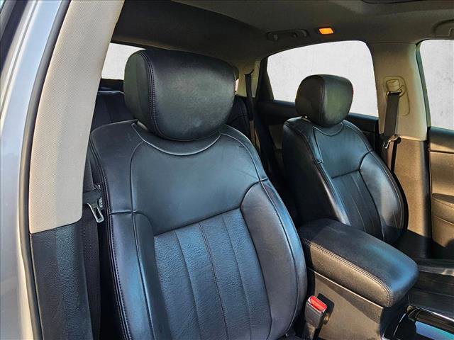 Used 2016 INFINITI QX70 2WD w/ Premium Package image 17