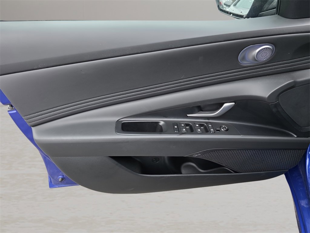 Certified 2024 Hyundai Elantra SEL w/ Convenience Package image 29