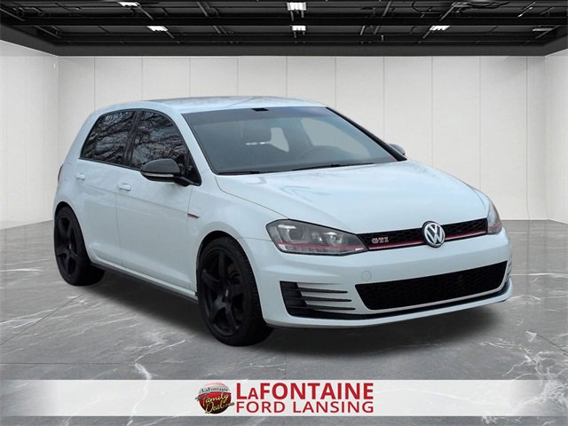 Used 2016 Volkswagen Golf S image 8